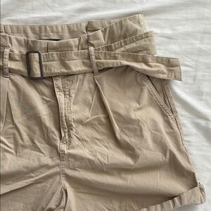 Banana Republic Women's Tan Khaki Belted Shorts